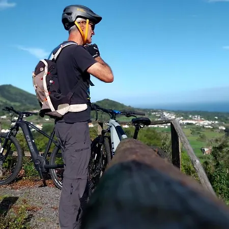 Abrigos Baleeiros Turismo No Espaco Rural Feiteira
