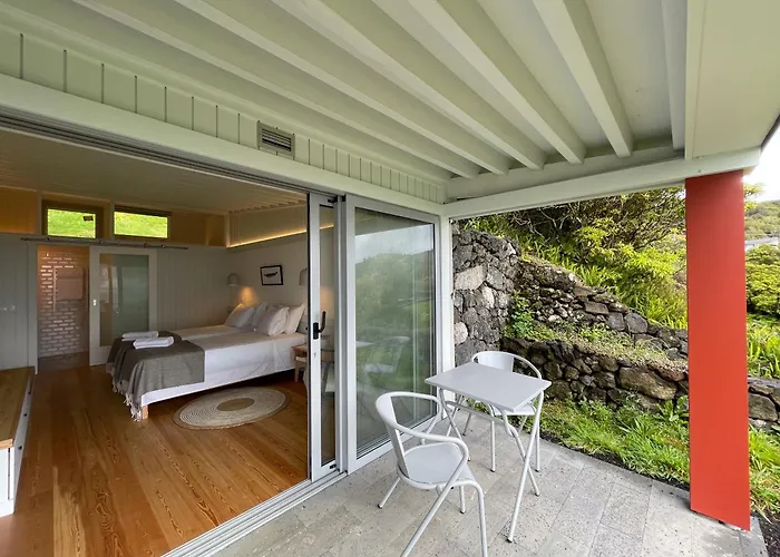 Abrigos Baleeiros Turismo No Espaço Rural Alojamento de Turismo Rural