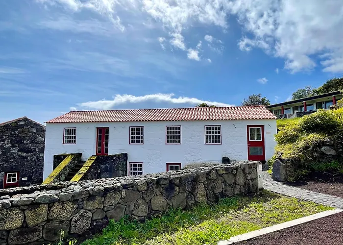 Alojamento de Turismo Rural Abrigos Baleeiros Turismo No Espaço Rural *