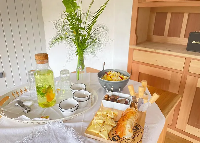 Abrigos Baleeiros Turismo No Espaço Rural * Feiteira