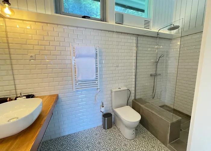 Abrigos Baleeiros Turismo No Espaço Rural * Feiteira