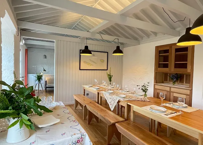 Alojamento de Turismo Rural Abrigos Baleeiros Turismo No Espaço Rural *